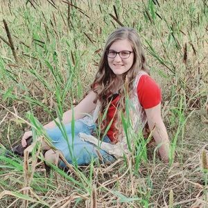 Meet your posher, Annah!